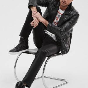 Finnley Slim-Fit Tapered Jeans - Black